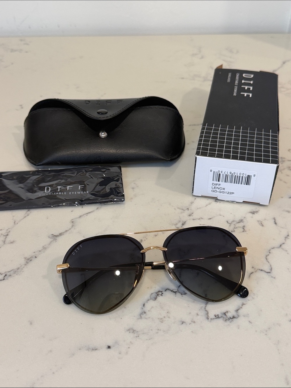 Diff Eyewear Lenox Sunglasses in black